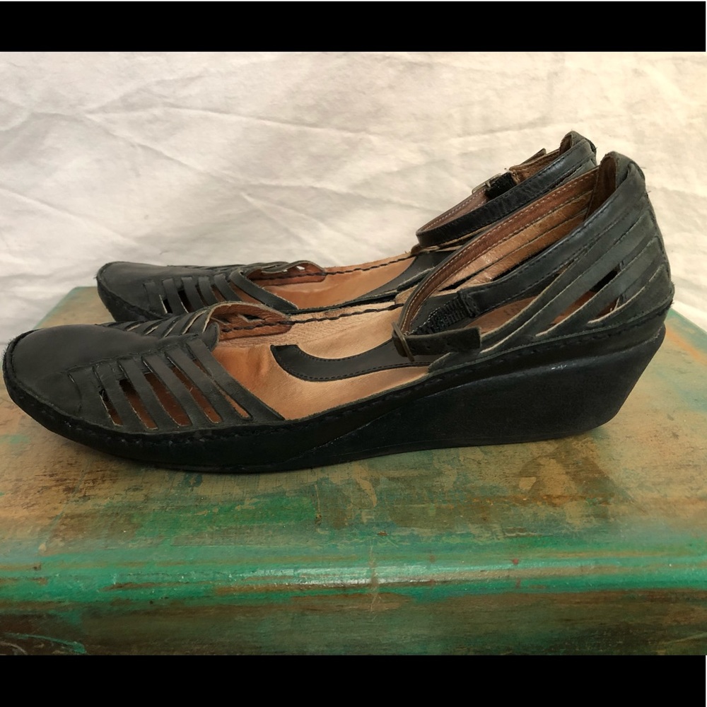 Clark’s black leather wedge sandal
